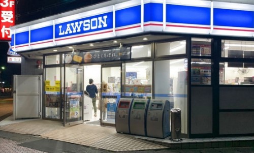 コンビニ　ローソン掛川駅前店（コンビニ）まで818m