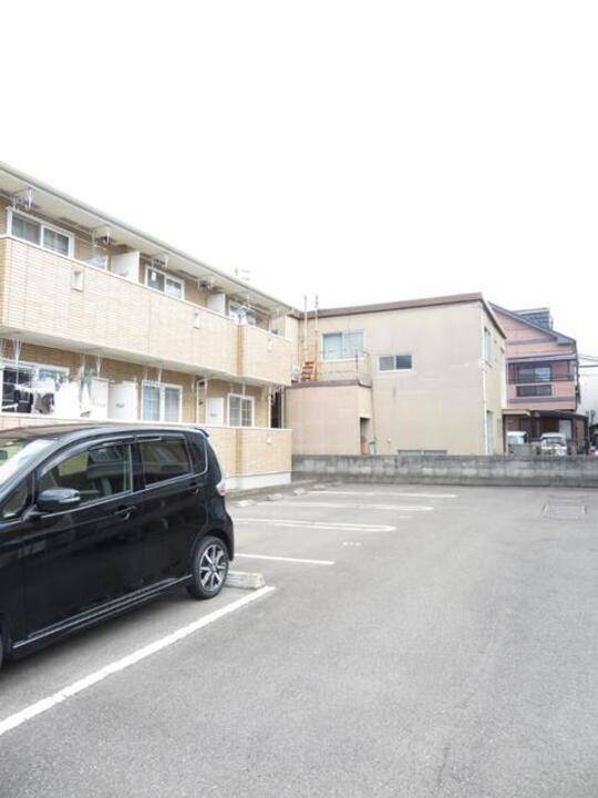 駐車場　駐車場