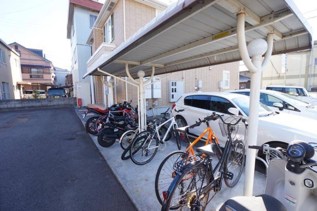 駐車場　駐輪場