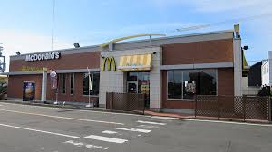 飲食店　マクドナルド静岡下川原店（飲食店）まで1050m