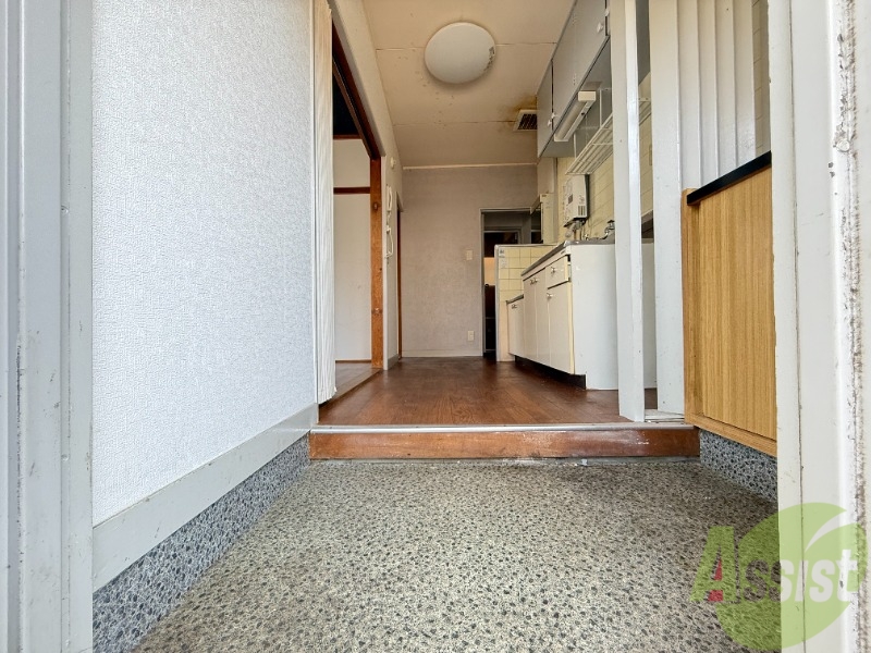 玄関　ゆとりある設計で、お客様を心地よく迎える玄関口。