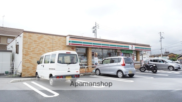コンビニ　セブンイレブン（コンビニ）まで1330m