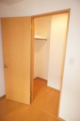収納　広々ウォークインクローゼットです