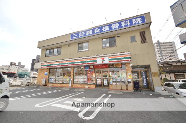 コンビニ　セブンイレブン東広島西条西本町店（コンビニ）まで70m
