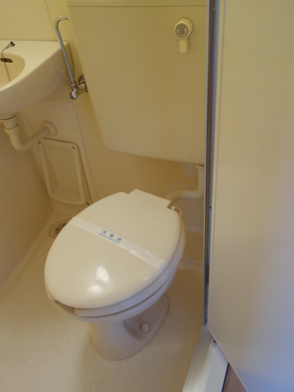 トイレ　※他の部屋の写真です