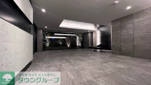 エントランス　駐車場