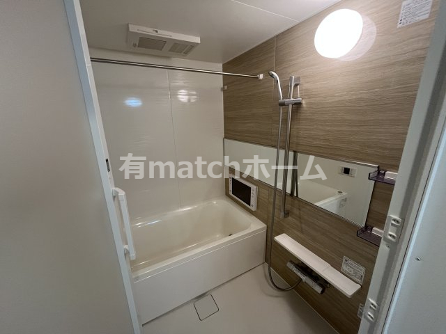 バス・シャワールーム　(参考)同マンション同間取り他部屋の写真