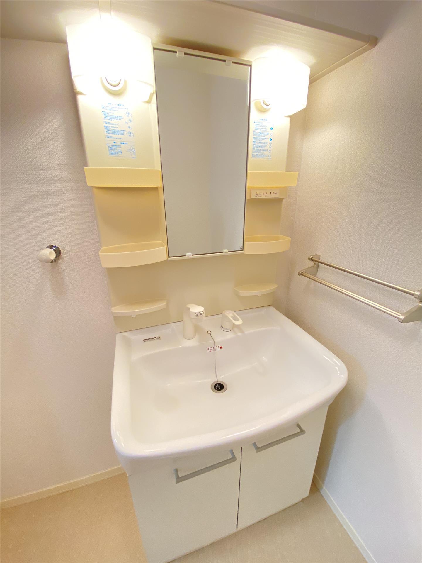 洗面設備　洗髪洗面化粧台