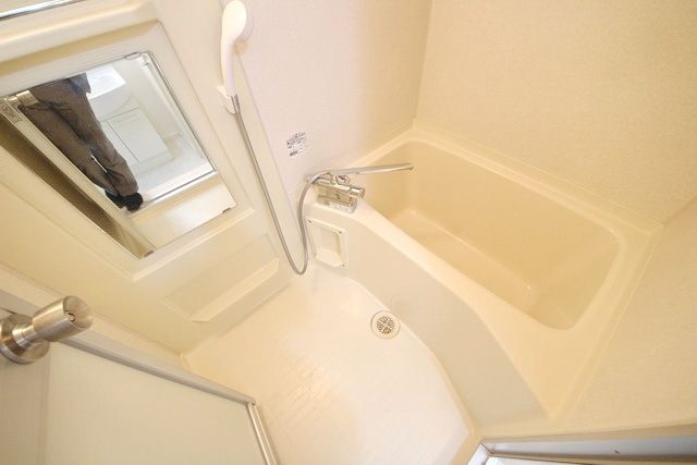 バス・シャワールーム　※別部屋参考写真です