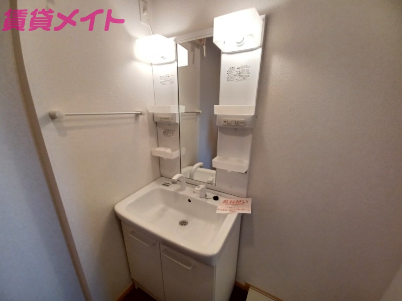 洗面設備　同型反転タイプ画像