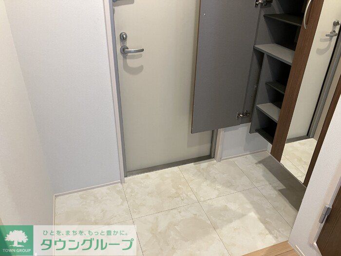 玄関　お問合せはタウンハウジングまで！※現地待合わせ相談可能