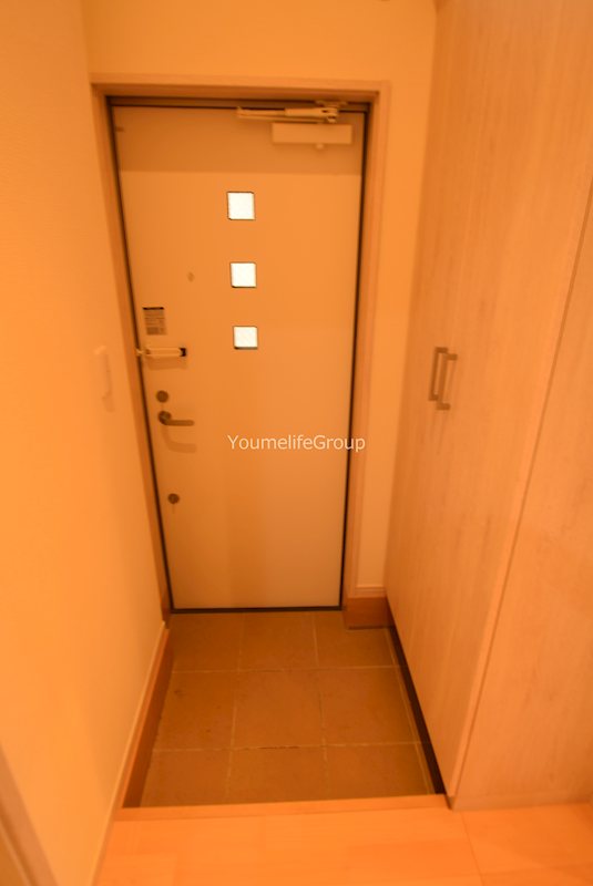 玄関　※別部屋参考写真※