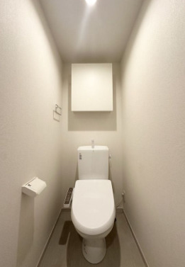 トイレ　※同仕様参考写真