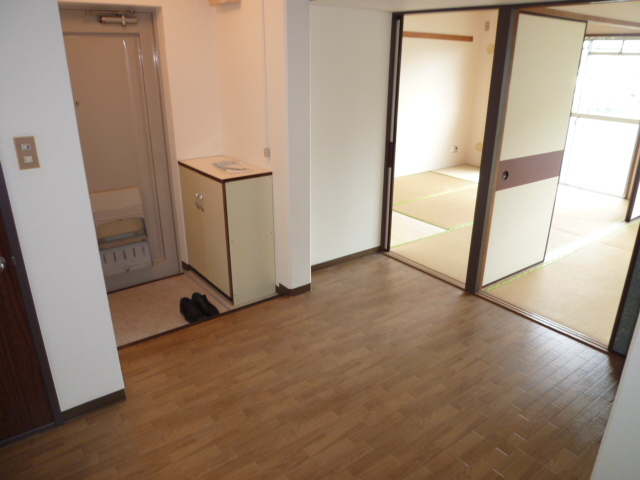 居室・リビング　別の部屋の写真です