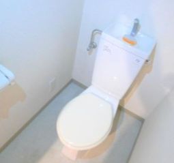 トイレ　ゆったりとした空間のトイレです