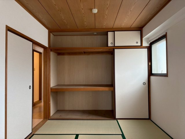 収納　ラフィネ南十一番