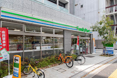 コンビニ　ファミリーマート 飯田橋駅北店（コンビニ）まで218m