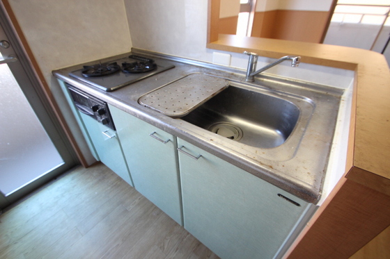 キッチン　※別部屋の写真です