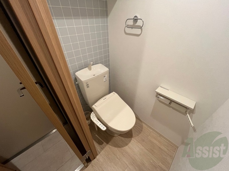 トイレ　こちらはトイレです。清潔感があり、安心して使用できます。