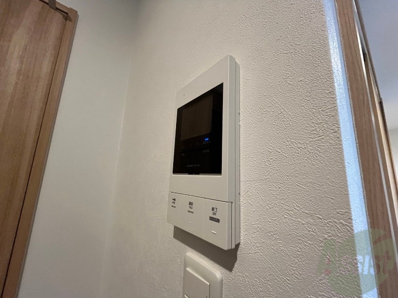 セキュリティ　ＴＶモニター付インターホンです。来客者の顔が見えるので安心！
