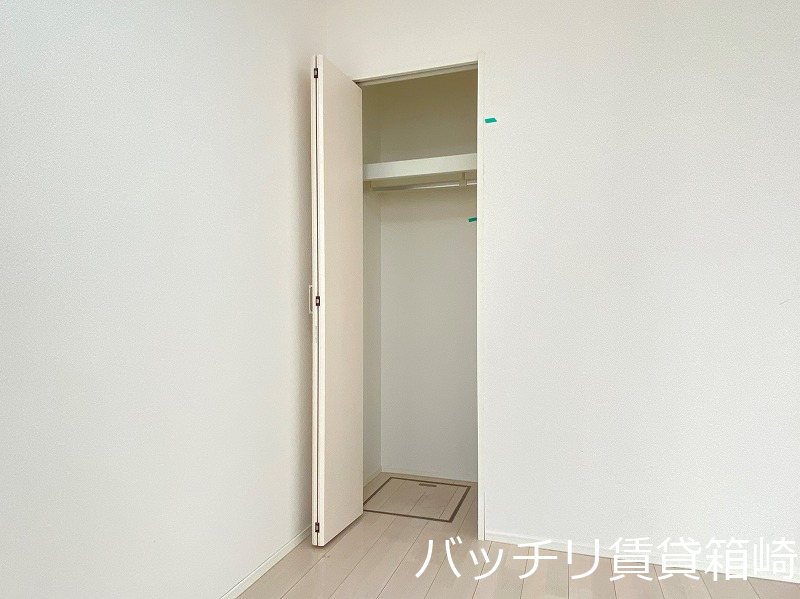 収納　画像は同型タイプの写真の為、現況優先