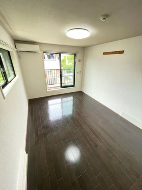 居室・リビング　参考写真　別のお部屋の写真です