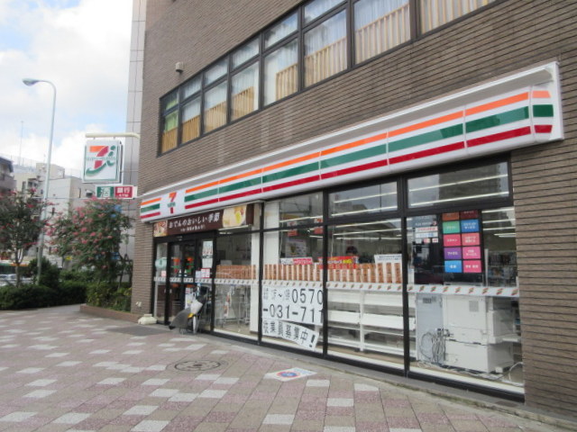 コンビニ　セブンイレブン西巣鴨駅前店（コンビニ）まで435m