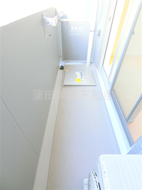バルコニー　物干し金具付きのバルコニー