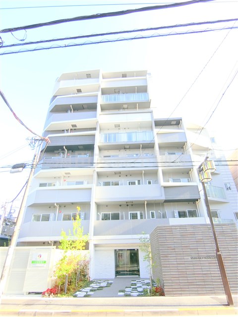建物外観　2021年3月築　RC鉄筋コンクリート造地上9階建て総戸数4