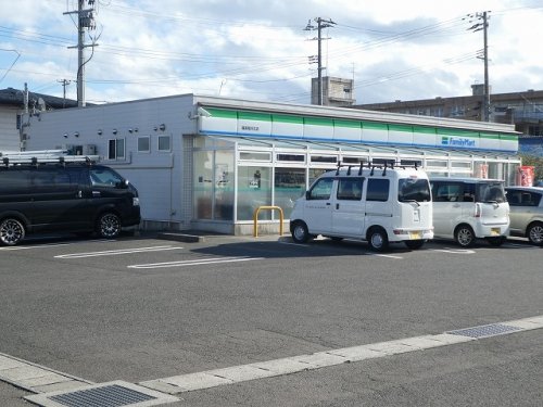 コンビニ　ファミリーマート 福島南沢又店（コンビニ）まで425m