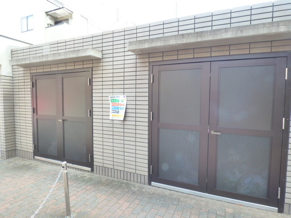 その他　マンション専用ゴミ置き場