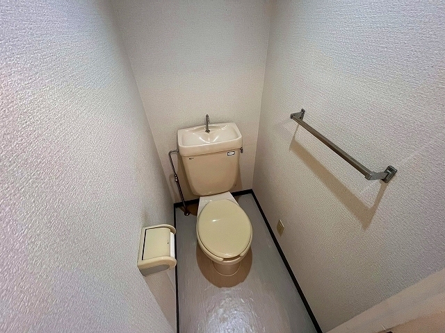 トイレ　別号室の写真