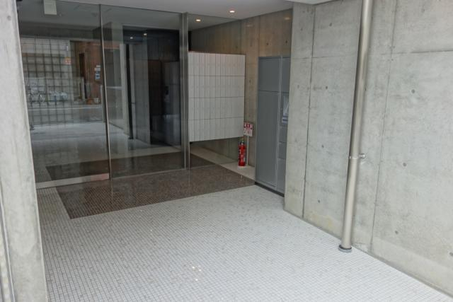 エントランス　建物の内部です