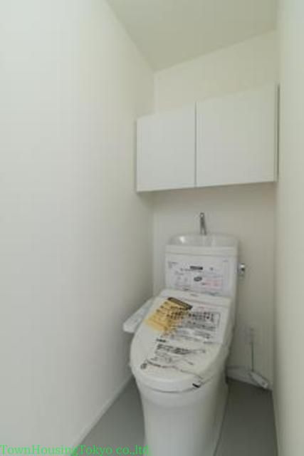 トイレ　※写真は同タイプ住戸です。