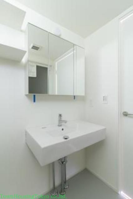 洗面設備　※写真は同タイプ住戸です。