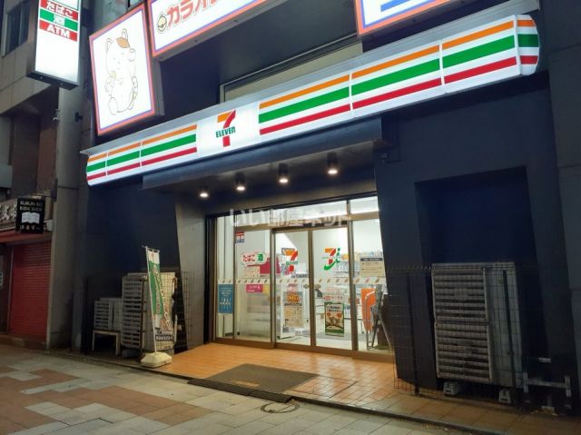 コンビニ　セブンイレブン神田小川町3丁目店（コンビニ）まで171m