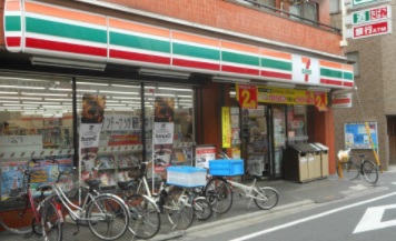 コンビニ　セブンイレブン世田谷三宿1丁目店（コンビニ）まで330m