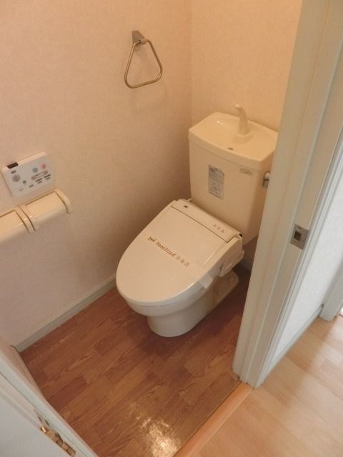 トイレ　洗浄機能付きのトイレです