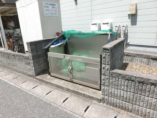 その他　専用ゴミ置場。