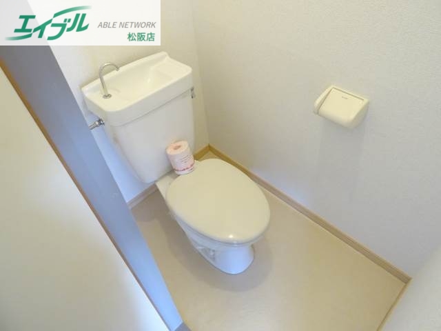 トイレ　同タイプ部屋写真です。