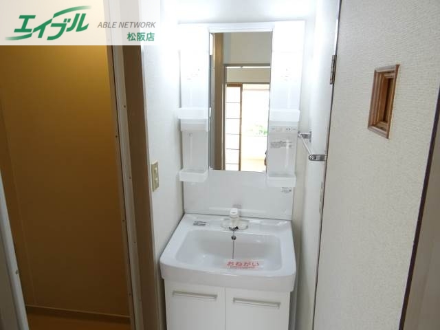 洗面設備　同タイプ部屋写真です。