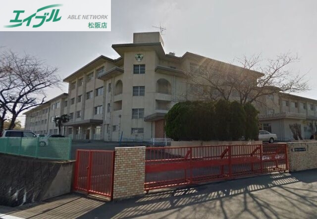 小学校　松阪市立徳和小学校（小学校）まで1207m