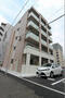 建物外観　三萩野駅から徒歩7分と好立地ですよ。