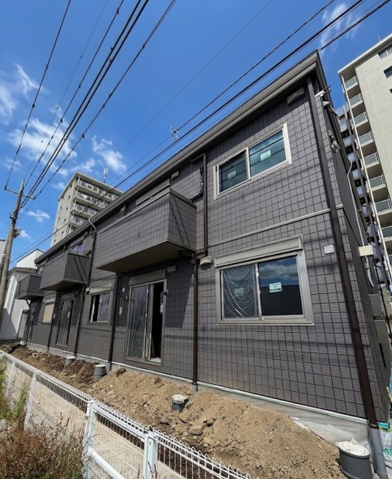 建物外観　建築中