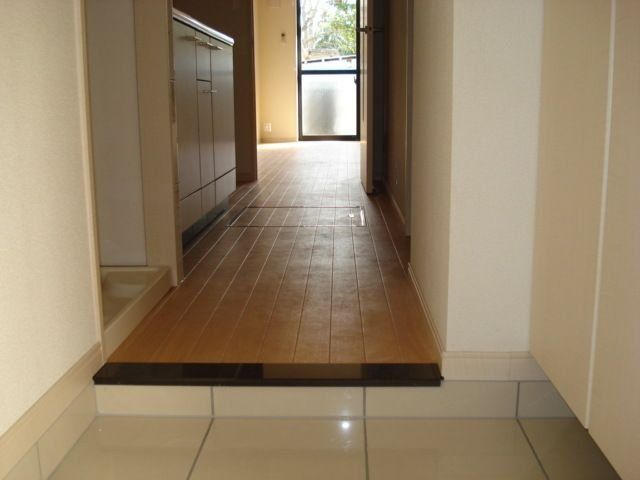 玄関　★お問い合わせはタウンハウジングまで★