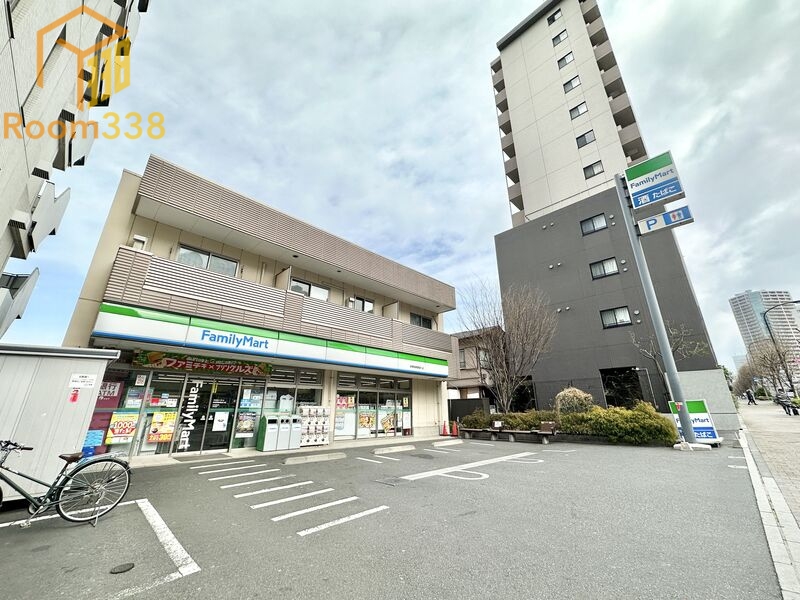 コンビニ　ファミリーマート新宿税務署通り店（コンビニ）まで234m