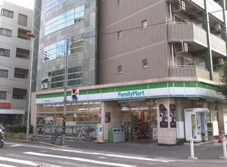 コンビニ　ファミリーマート/武蔵中原駅前店（コンビニ）まで450m