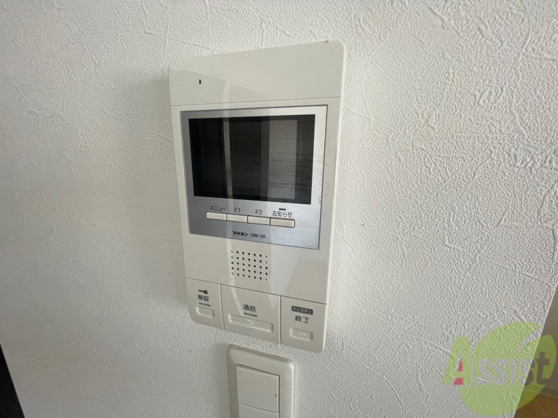 セキュリティ　ＴＶモニター付インターホンです。来客者の顔が見えるので安心！