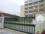 中学校　神戸市立葺合中学校（中学校）まで743m