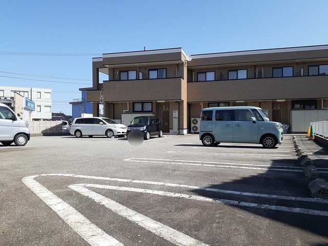 駐車場　駐車スペースもあります